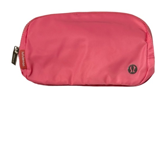 lululemon athletica Handbags - Lululemon Everywhere Belt Bag